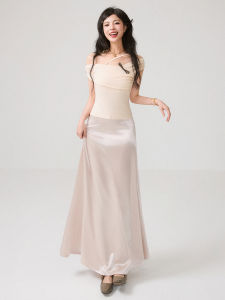 KEIKO | Asymmetric Off-shoulder Crop Slim T-Shirt
