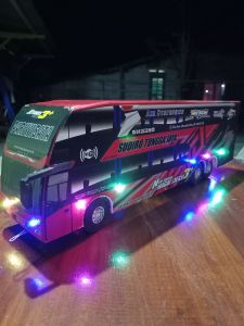 Bus miniatur po sudiro tunggal jaya telolet dan lampu