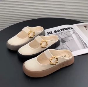 รองเท้าปิดหัวเปิดส้น SHU1199 (สายคาดรูปดอกไม้ น่ารักๆ ใส่สบาย เข้ากับทุกชุด คัชชูเปิดส้น พร้อมส่ง)