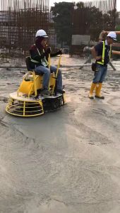 MÁY XOA NỀN ĐÔI DYNAMIC QUM80.