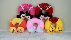 Dreamtoys96 Bantal Leher Karakter Dua Kepala Boneka Lucu Headrest Travel