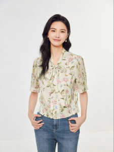 Koradior | Elastic Silk Rose Printed Neck-flared Blouse