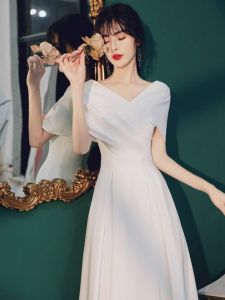 ชุดราตรีสีขาว ชุดแต่งงาน ชุดราตรี ชุดเดรสยาวปานกลาง ชุดแต่งงานแบบสวมไหล่ ชุดราตรีสุดหรูหรา ชุดราตรีสำหรับผู้หญิง