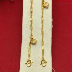 สร้อยข้อมือทองลายดิสโก้ห้อยจี้หัวใจ ความยาว 6.5 นิ้ว เทียบเท่าน้ำหนัก 1 สลึง ชุบทอง ทองปลอม ใส่อาบน้ำได้ รูปถ่ายจากสินค้าจริง