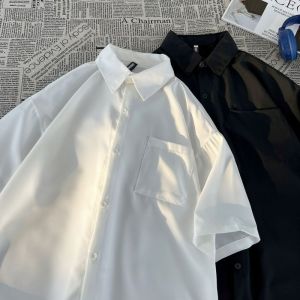 เสื้อเชิ้ตแขนสั้นผู้ชาย สไตล์ฤดูร้อน สไตล์นักศึกษา สไตล์ญี่ปุ่น สไตล์เกาหลี ทรงพื้นฐาน ดีไซน์เรียบง่าย หรูหรา เสื้อเชิ้ตผู้ชาย JK