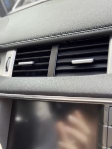 Giá Đỡ Điện Thoại Sạc Không Dây Cho Land Rover Range Rover Evoque 2014-2018 Đế Cố Định Đặc Biệt Gắn Trên Ô Tô Phụ Kiện Ô Tô Màu Đen