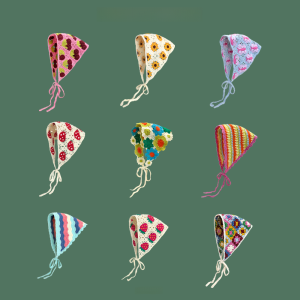 Sweet Knitted Flower Triangle Scarf: A Women's Fashionable Korean Style Headband