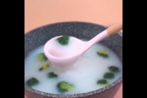 Irus Silikon Tebal & Gagang Kayu Sendok Sup Tahan Panas