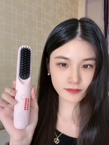 หวียืดผมไร้สาย หวีผมตรงไฟฟ้า แบตเตอรี่ 4000 mAh หวียืดผมตรงไฟฟ้า เครื่องทำผมตรง การดูแลเส้นผมด้วยแสงสีฟ้า เครื่องหนีบผมไร้สาย หวีไฟฟ้า หวียืดผมมินิ