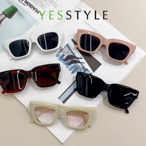 Yesstyle Kacamata Hitam Frame Persegi Sunglasses Fashion Wanita Lensa UV400