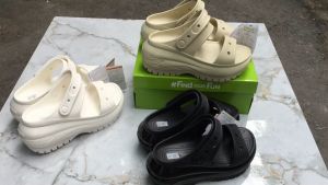 Dép sandal mega Crush bóng nam nữ model 2023 đế cao 8cm tặng 6 charm ngẫu nhiên Pb209