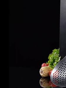 201 Stainless Steel Kitchenware Cooking Strainer with Wood Handle Pepper Seasoning Colander Sieve Utensils Filter Scoop Spoons