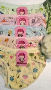 3 Pcs Celana Dalam Anak Cewe Perempuan Bahan Katun Motif Lucu Merk Golden Nick Sablon Size M L XL