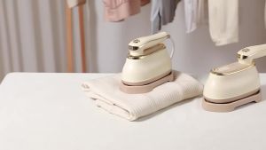 New Handheld Garment Steamer High Power Portable Steam hine Home Rotating Portable Ironing hine Electric Iron