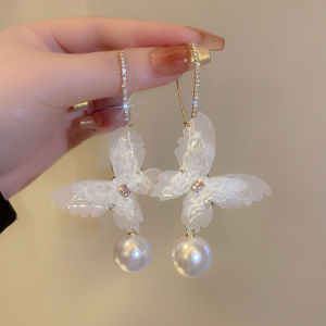 Butterfly Ear Hook Earrings Pearl Mesh Womens Fashion Traditional Style Suitable for round And Oval Faces New 2025 Popular Model