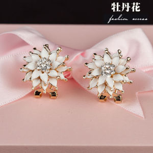 Elegant Pure Silver Flower Ear Cuff Studs Fashionable Simple Design Celebrity Favorite Jewelry Ear Rings for Women