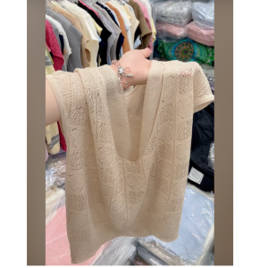NUMEN BUTTON | Áo Len Thời Trang và Sang Trọng cho Người Mập và Dáng Đẹp