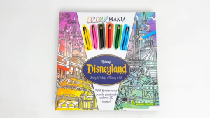 Disneyland Park Colourmania Gift Set 6 Watercolour Pencils & Paintbrush