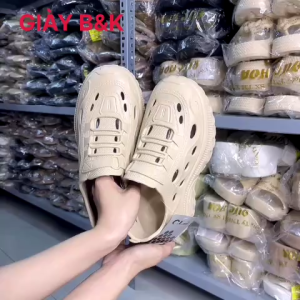Giày sneaker nhựa nam đi mưa siêu nhẹ đúc nguyên khối mềm êm chân nhiều lỗ thoáng khí chống nước chống trượt Bk -3383