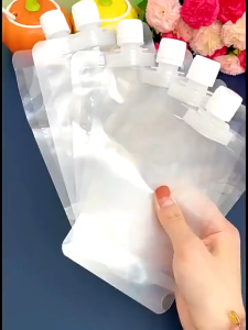 100Pcs Stand Up Liquid Pouch Spout Juice Pouch Drink Milk Coffee Clear Pouch Packaging Bag With Lid