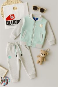 BLUEBOOR Setelan Jaket & Celana Anak Keren Qualitas Premium Trend Mint Dengan Desain Logo Stylish Fashion Anak Bayi 1-7 Tahun Nyaman Di Pakai Detail Rib Lengan Dan Sablon Logo Plastisol Premium Timbul