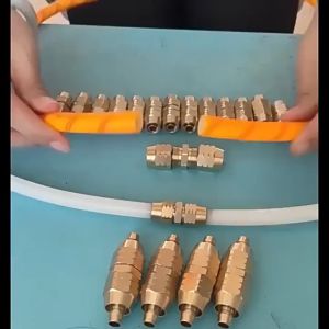 High Quality Withstand High Water Pressure Brass Hose Connector Fits 6.5/8.5mm Hose Easy To Install