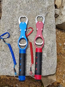 [ready]Fish Lip Grip/ 18kg Ikan Grip /Grip Penjepit Mulut Ikan/ Tang Pancing /Ikan Grip Stainless Steel /Memancing di luar ruangan