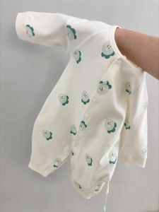 เสื้อผ้าเด็กแรกเกิดแขนยาวผ้าฝ้ายแท้ 66 นิ้ว นุ่ม สวมใส่สบาย เสื้อคลุมกันหนาวแบบไม่มีกระดูก เสื้อผ้าเด็กแรกเกิดสำหรับฤดูใบไม้ผลิและฤดูใบไม้ร่วง