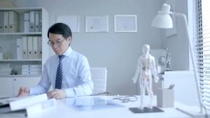 Máy Đo Huyết Áp Omron HEM-8712 Tự Động Đo Cho Kết Quả Nhanh Chóng Chính Xác Bảo Hành 5 Năm