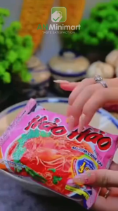 Acecook – Box of 30 Hao Hao Spicy & Sour Shrimp Instant Noodles (67g/pack)