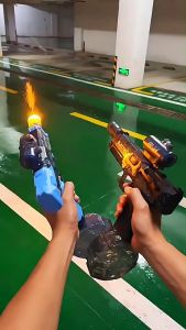 👍คุณภาพสูง👍ปืนฉีดน้ำไฟฟา ​ยิงระยะไกลพิเศษ มีแสงที่เจ๋งมาก น้ำไม่รั่ว ปืนฉีดน้ำสงกรานต์ ปืนฉีดน้ำ ปืนฉีดน้ำไฟฟ้าขนาดใหญ่ ปืนฉีดน้ำเด็ก ปืนชีดน้ำไฟฟ้า ของเล่นกลางแจ้ง ของเล่นเด็ก electric water gun