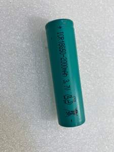 3.7V 2000mah 18650 rechargeable Li-ion Battery for torch lights / Radio controllers
