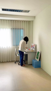 Luckyworld โต๊ะคอมพิวเตอร์ รุ่น KCL-590C-TG สีเทาทราย