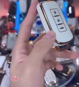 Bọc Ốp Chìa Khoá Mitsubishi Xforce Xpander Outlander 2021-2024 (Mẫu 3 Nút) - Chất Liệu Nhựa TPU