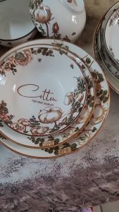 BỘ TÔ CHÉN ĐĨA GỐM SỨ HOA VĂN COTTON 4D (GỒM 3 TÔ LOE 4 ĐĨA 10 CHÉN CƠM) + TẶNG 10 ĐÔI ĐŨA GỖ LÊ VÂN