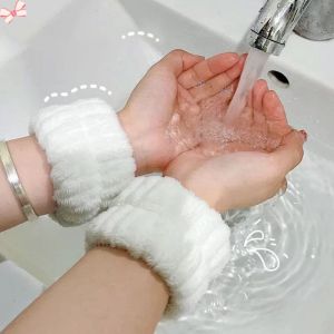 Băng Đô Đeo Cổ Tay Rửa Mặt Vải Flannel Co Giãn Thấm Hút Tốt Chống Tràn Nước Vào Tay Áo