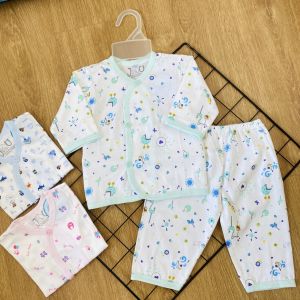 Túi 1 Bộ Quần Áo Sơ Sinh cotton Cao Cấp JOU - Mẫu Tay Dài Cài Xéo Họa Tiết - Size 123 cho bé sơ sinh - 9 kg