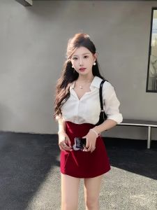 เสื้อเชิ้ตสีขาว กระโปรงทรงเอเอวสูง สไตล์ทำงาน เสื้อผ้าผู้หญิง ฤดูใบไม้ผลิและฤดูร้อน 2025 ชุดทำงานสุดหรูหรา ดีไซน์ใหม่