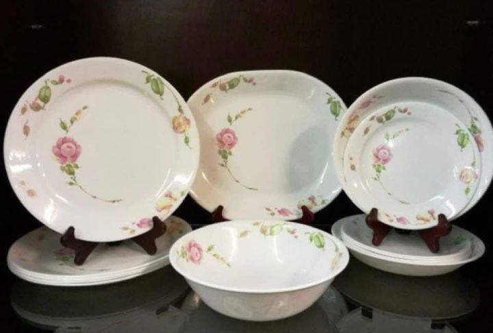 Corelle Country Rose 16 pcs 16-Piece Dinnerware Set International