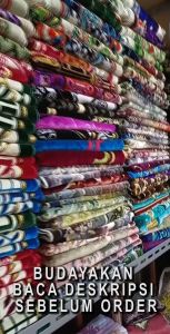 SAJADAH TEBAL DASAR PUTIH / SAJADAH DEWASA / SAJADAH SHALAT / PERLENGKAPAN SHALAT