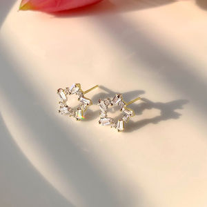 Pica Lela Pure Silver Earrings Womens Fashionable Elegant Miniature Star Design Versatile Stylish Hoop Earrings