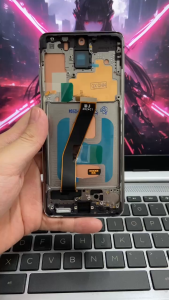 Màn hình Thay Thế SAMSUNG S20 QX KHUNG (Tặng kèm keo dán và bộ sửa)