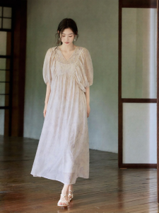 JK＆JS | Fog Shadow Tencel Gold Print Simple Stylish Summer V-Neck Loose Bubble Sleeve Dress