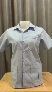 เสื้อสาธารณสุขคอปก ริ้วฟ้า-ขาว เสื้ออนามัย ปักตรากระทรวงสาธารณสุข