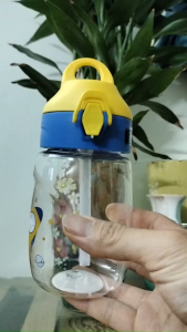 Bình nước trẻ em XBD-2003 hoạt hình 480ml. có ống hút bình đựng nước trong suốt bình nước thể thao bình nước cho bé