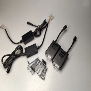 ไฟหน้ารถสำหรับติดกันชนสปอตไลท์รถจักรยานยนต์ไฟหน้ารถโปรเจคเตอร์ไฟตัดหมอกเลนส์ไฟขับขี่ขนาดเล็กไฟ Led เสริมลำแสงคู่สี