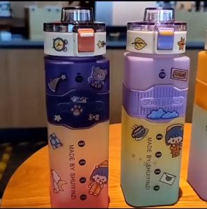 Bình Đựng Nước Cute 720ml Tặng Kèm Sticker Dễ Thương