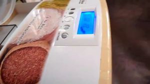 RB Rerice Live Rice Maker RR-18: Mesin Penggiling Padi Rumah Tangga