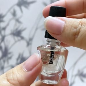 ออยล์บำรุงเล็บ และหนังขอบเล็บ Cuccio Cuticle Oil  (ไซส์จิ๋ว 3.7 ml.)