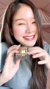 กันแดดหน้าขาว 3in1 หรือ 3in1 Face Serum Mask Kizzei Skin Refining ผสมรองพื้นและแป้งพัฟใสทันที การแปรงความมั่นใจ รูขุมขนกว้าง ผิวแพ้ทันที สำหรับหน้าหมองคล้ำ และเป็นการแปลงสินค้าของคุณ